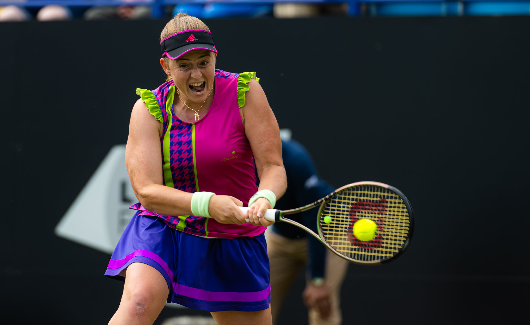 九游体育-关于科维托娃在雄鹿比赛中问鼎冠军，挺进下一轮引发热议！的信息